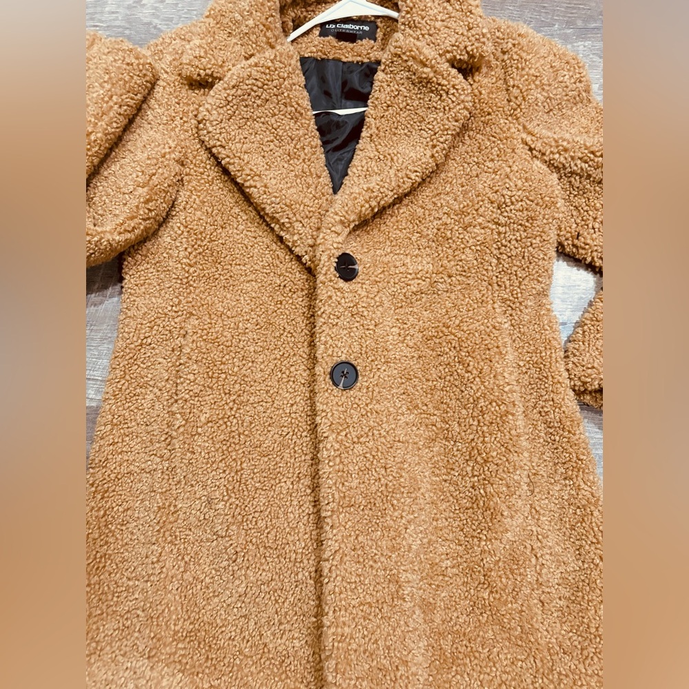 Liz Claiborne Outerwear. Teddy Coat. (MED)